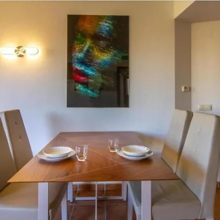 דירה Stylish Penthouse With Private Panoramic Rooftop Terrace טורבייחה