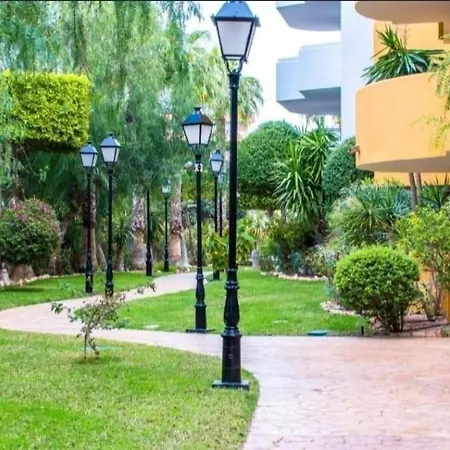 דירה Stylish Penthouse With Private Panoramic Rooftop Terrace טורבייחה