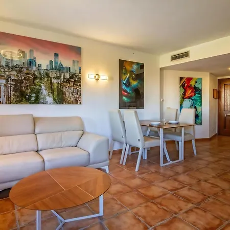 Stylish Penthouse With Private Panoramic Rooftop Terrace דירה