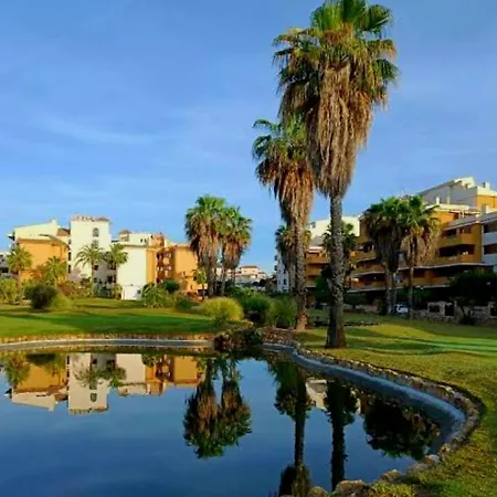 Апартаменты Elegant Penthouse With Panoramic Rooftop Terrace *